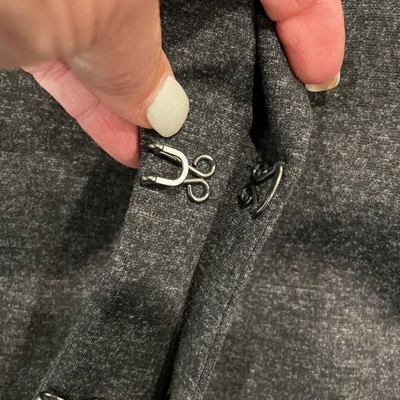 Tommy Hilfiger black ruffle back short blazer 8 - Picture 6 of 7